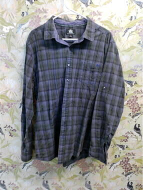 Rock & Republic Men's Long Sleeve Plaid Shirt - Classic Cool Vibes